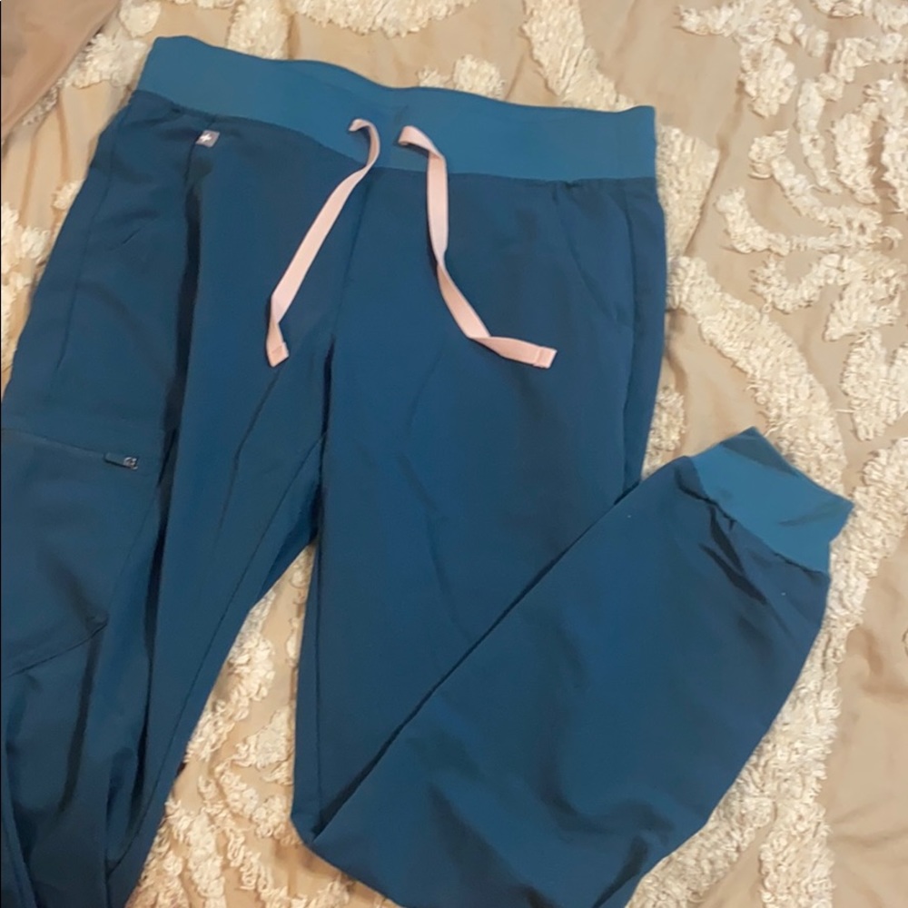 Scrub pants